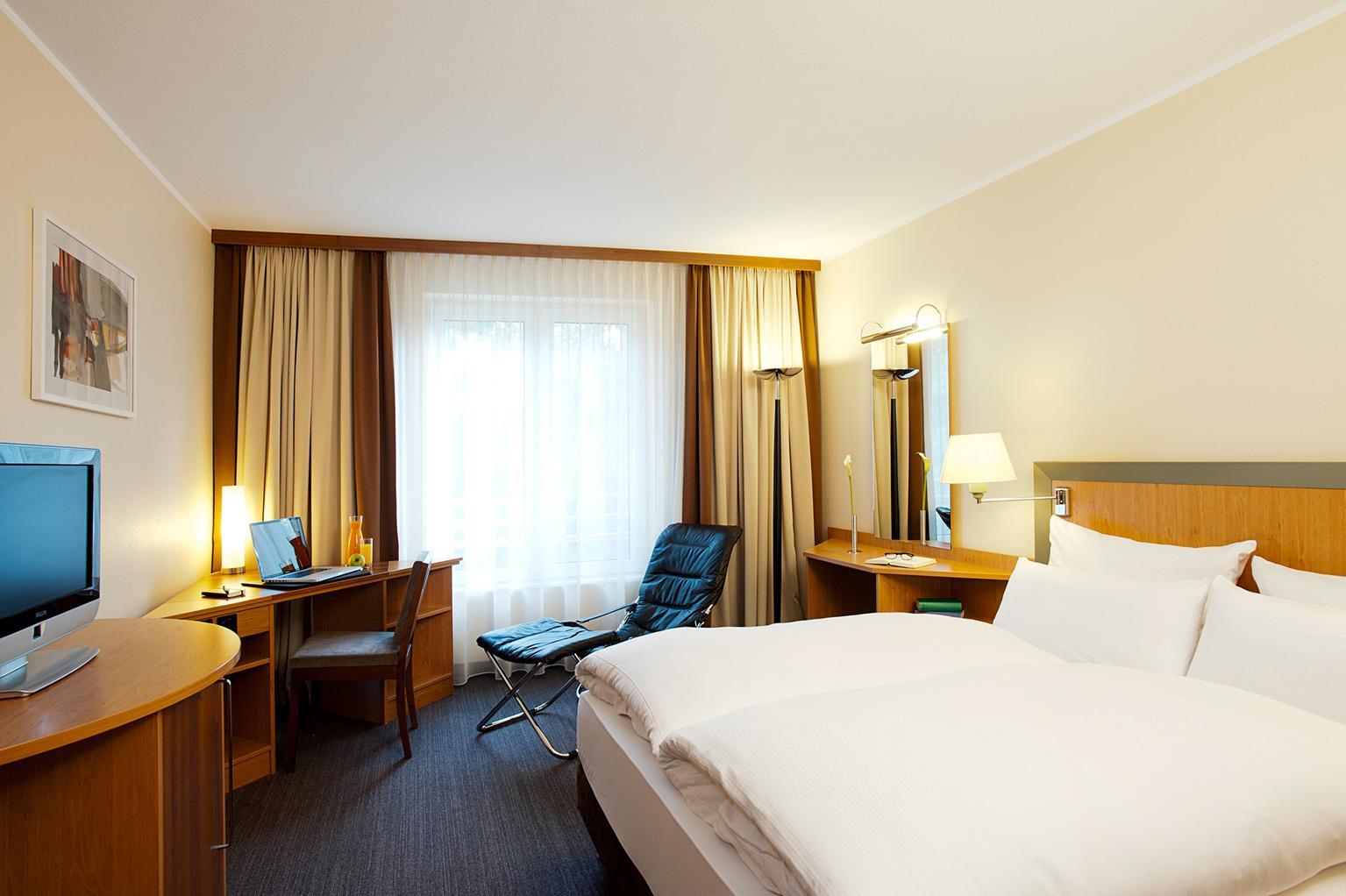 Nh Berlin Potsdam Conference Center Hotel Kleinmachnow Bagian luar foto