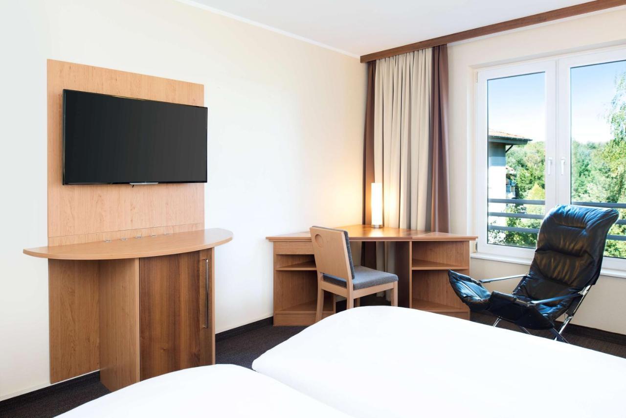 Nh Berlin Potsdam Conference Center Hotel Kleinmachnow Bagian luar foto