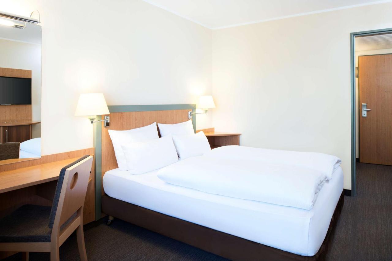 Nh Berlin Potsdam Conference Center Hotel Kleinmachnow Bagian luar foto